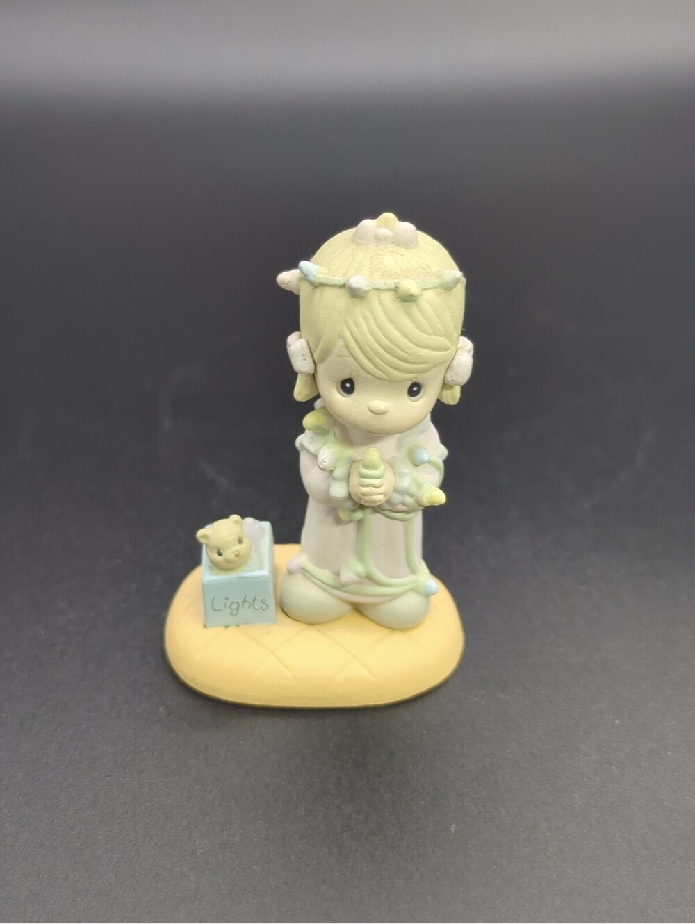 Precious Moments 'May Your Christmas Be Delightful' Girl Tangled inLights 575518
